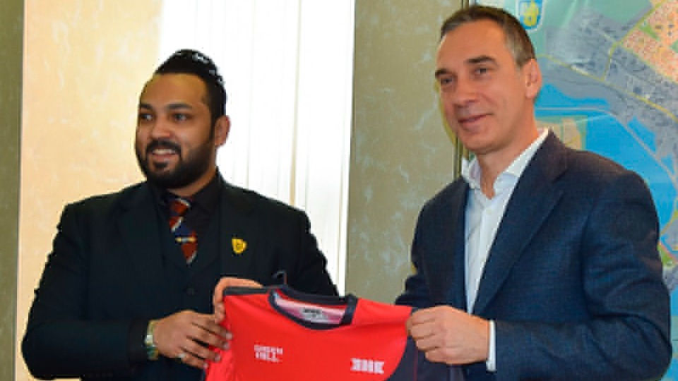 Dimitar Nikolov & Mohammed Shahid