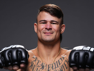Diego Lopes Aims to Take Down Brian Ortega at Noche UFC 306