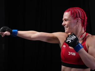 Gillian Robertson’s Most Lethal Submissions: The Queen of Taps Prepares to Strike Again Against Luana Pinheiro, this Saturday at the Apex