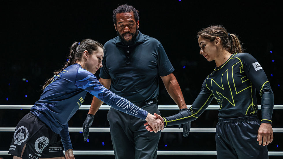 Mayssa Bastos vs Danielle Kelly