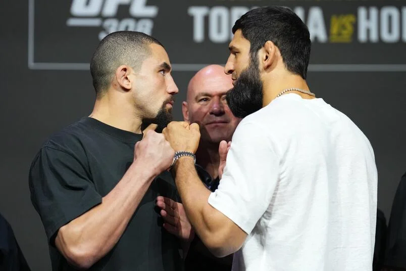 Robert Whittaker Face Off with Khamzat Chimaev
