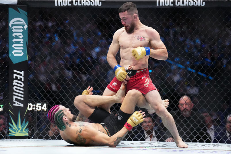 Merab wins the main event of UFC 306