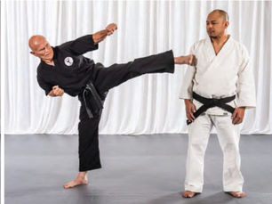 Self-Defense, Superfoot Style: Bill Wallace Sounds Off on the Side Kick and How It Fits Into His Favorite Fighting Strategies! 